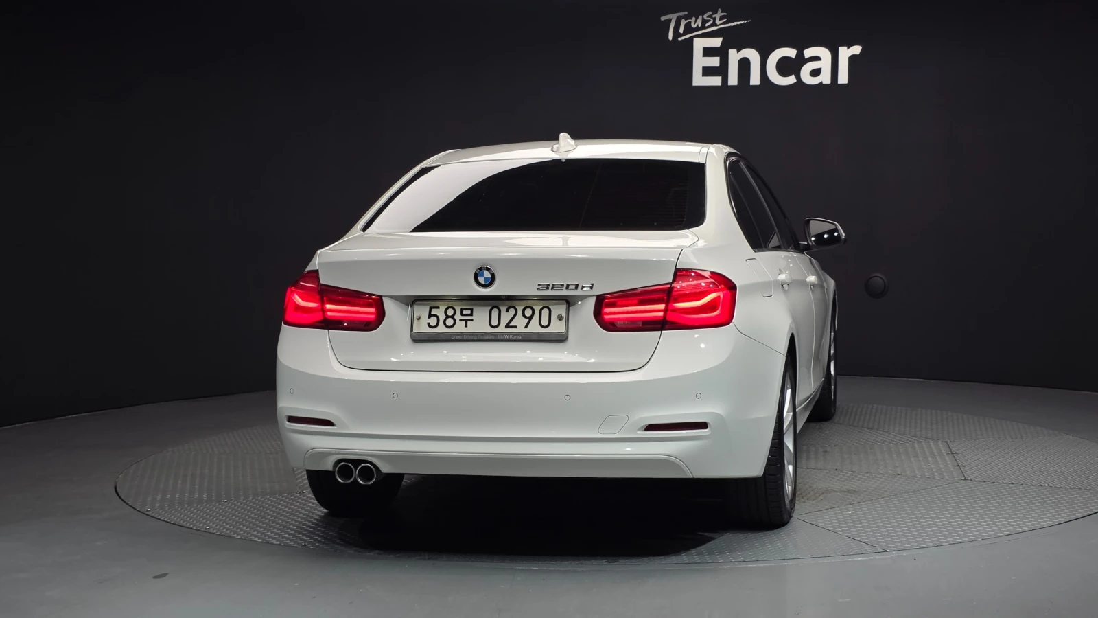 BMW 320 * B47 * HUD * ПОДГРЕВ * ЛЮК, снимка 4 - Автомобили и джипове - 55184930