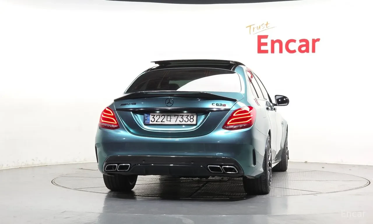 Mercedes-Benz C 63 AMG AMG FULL EXTRAS Уникат !, снимка 4 - Автомобили и джипове - 55799166