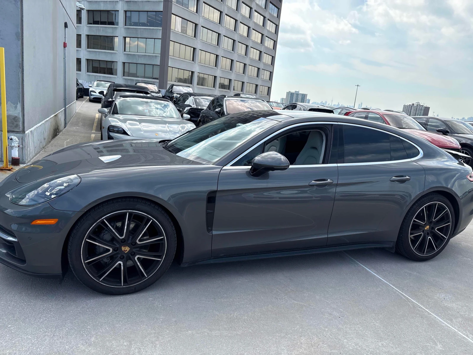 Porsche Panamera * 4S * CARFAX * ОТ ПРЕДСТАВИТЕЛСТВО НА ПОРШЕ, снимка 2 - Автомобили и джипове - 55944297