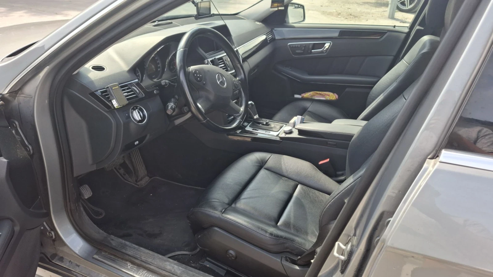 Mercedes-Benz E 250 Avantgarde, снимка 6 - Автомобили и джипове - 55974047