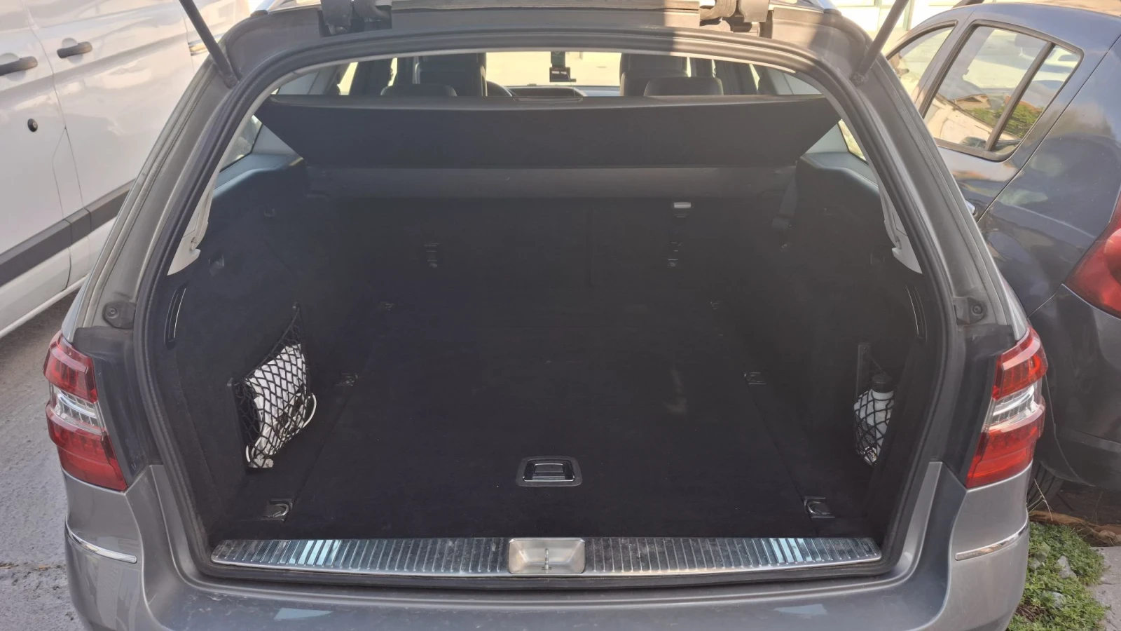 Mercedes-Benz E 250 Avantgarde, снимка 12 - Автомобили и джипове - 55974047