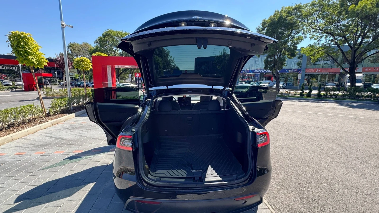 Tesla Model Y | Mobile.bg � ����������� 10