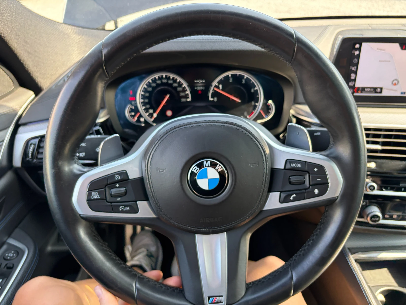 BMW 6 GT 630 M Sport xDrive Navi LED, снимка 10 - Автомобили и джипове - 56159236