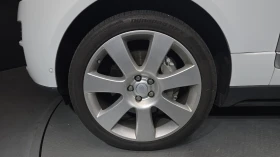 Land Rover Range rover 4.4 SDV8* ЛЮК* ОБДУХВАНЕ* ПОДГРЕВ ВОЛАН* КРАЙНА ЦЕ, снимка 5