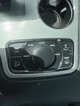 Jeep Grand cherokee Overland 4WD - 12932 € / 25292.79 лв. - 24368098 11