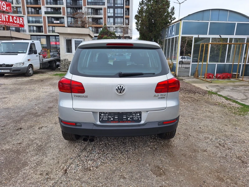 VW Tiguan 2.0 TDI, снимка 6 - Автомобили и джипове - 48257634