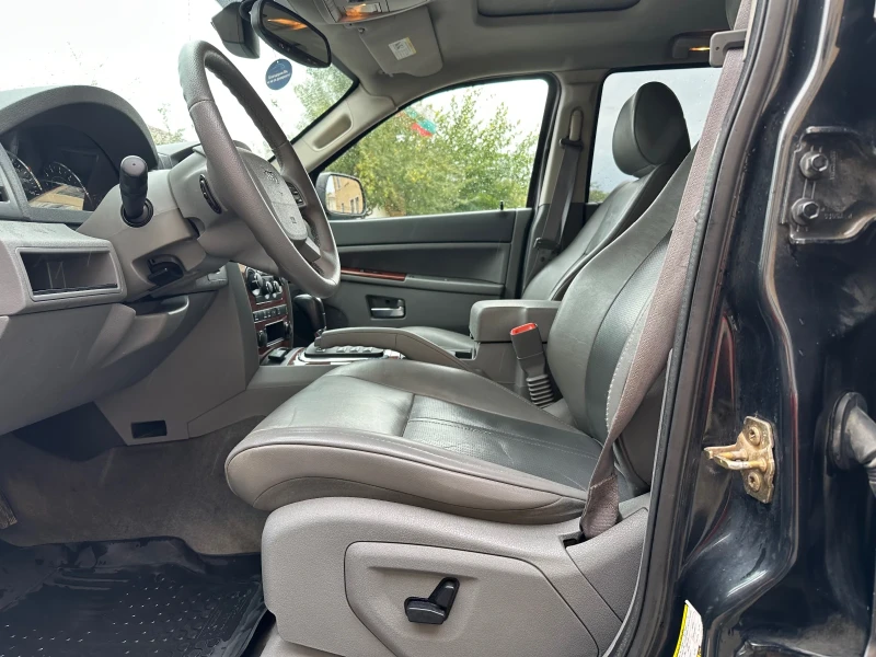 Jeep Grand cherokee, снимка 12 - Автомобили и джипове - 52031316