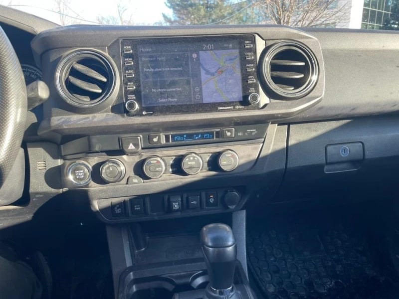 Toyota Tacoma * 4x4 Double Cab * CARFAX * БЕЗ ПЪРВОНАЧАЛНА ВНОСК, снимка 9 - Автомобили и джипове - 52778684