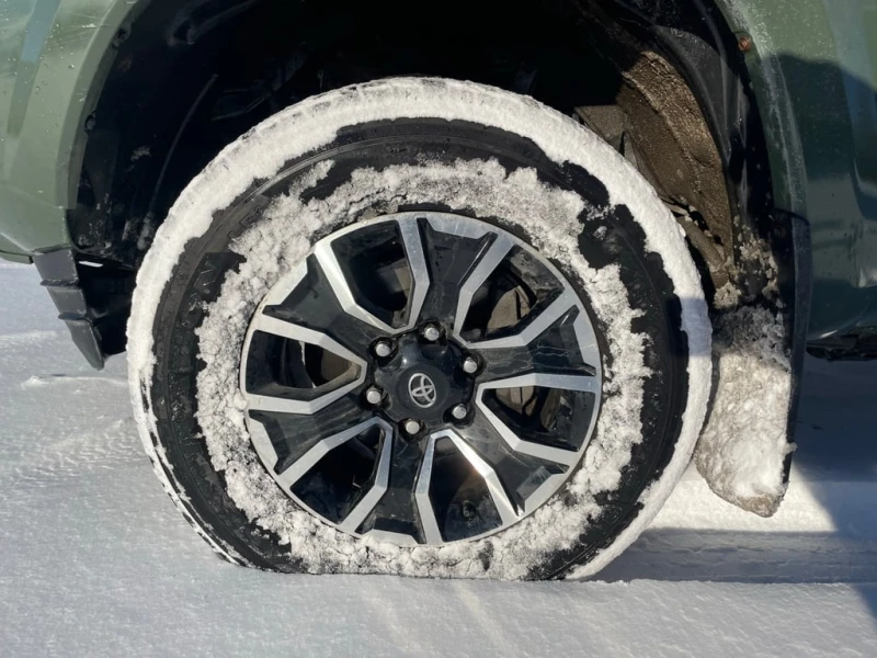 Toyota Tacoma * 4x4 Double Cab * CARFAX * БЕЗ ПЪРВОНАЧАЛНА ВНОСК, снимка 7 - Автомобили и джипове - 52778684