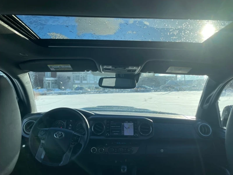 Toyota Tacoma * 4x4 Double Cab * CARFAX * БЕЗ ПЪРВОНАЧАЛНА ВНОСК, снимка 17 - Автомобили и джипове - 52778684