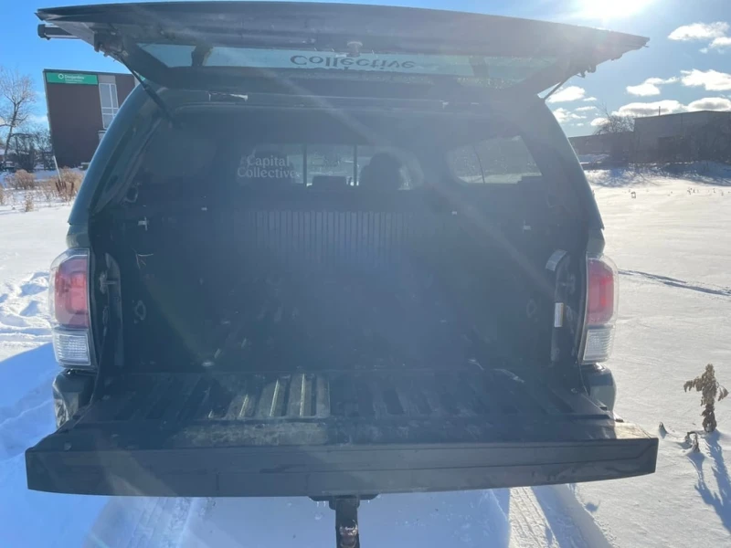 Toyota Tacoma * 4x4 Double Cab * CARFAX * БЕЗ ПЪРВОНАЧАЛНА ВНОСК, снимка 15 - Автомобили и джипове - 52778684