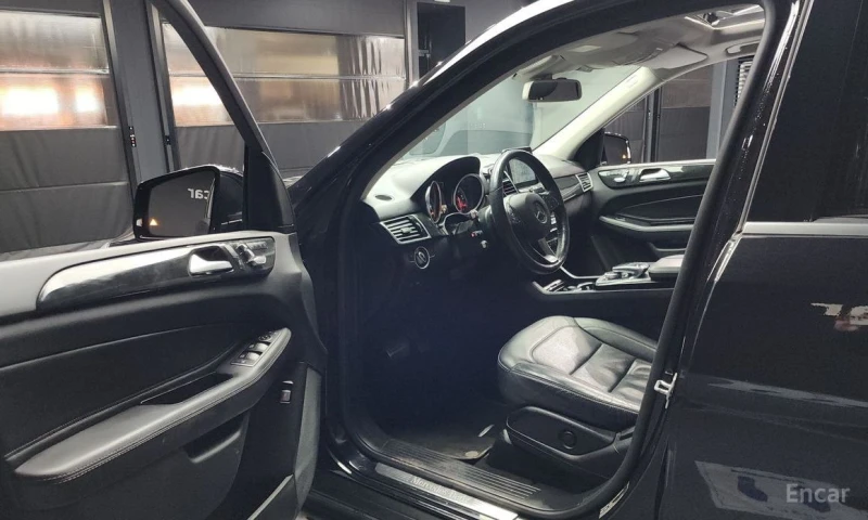 Mercedes-Benz GLE 350, снимка 10 - Автомобили и джипове - 52803537
