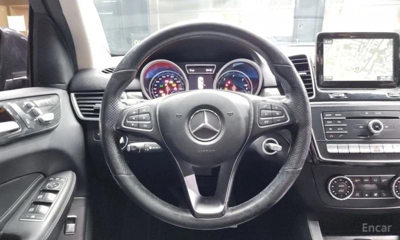 Mercedes-Benz GLE 350, снимка 13 - Автомобили и джипове - 52803537