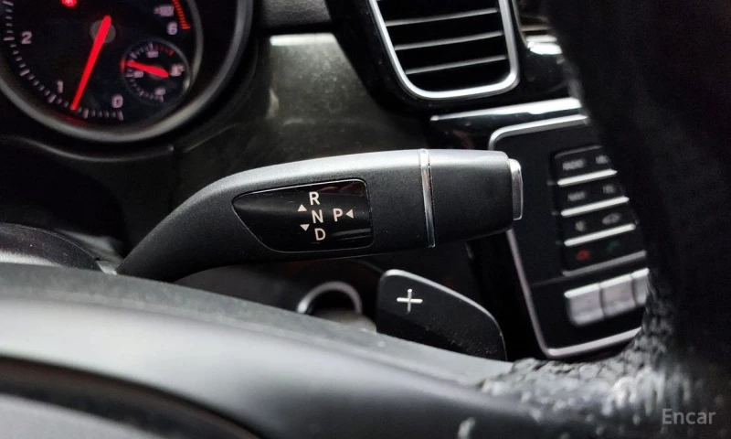 Mercedes-Benz GLE 350, снимка 9 - Автомобили и джипове - 52803537
