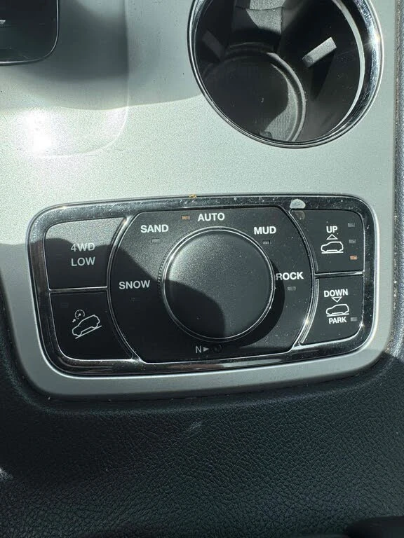 Jeep Grand cherokee Overland 4WD, снимка 11 - Автомобили и джипове - 53122476