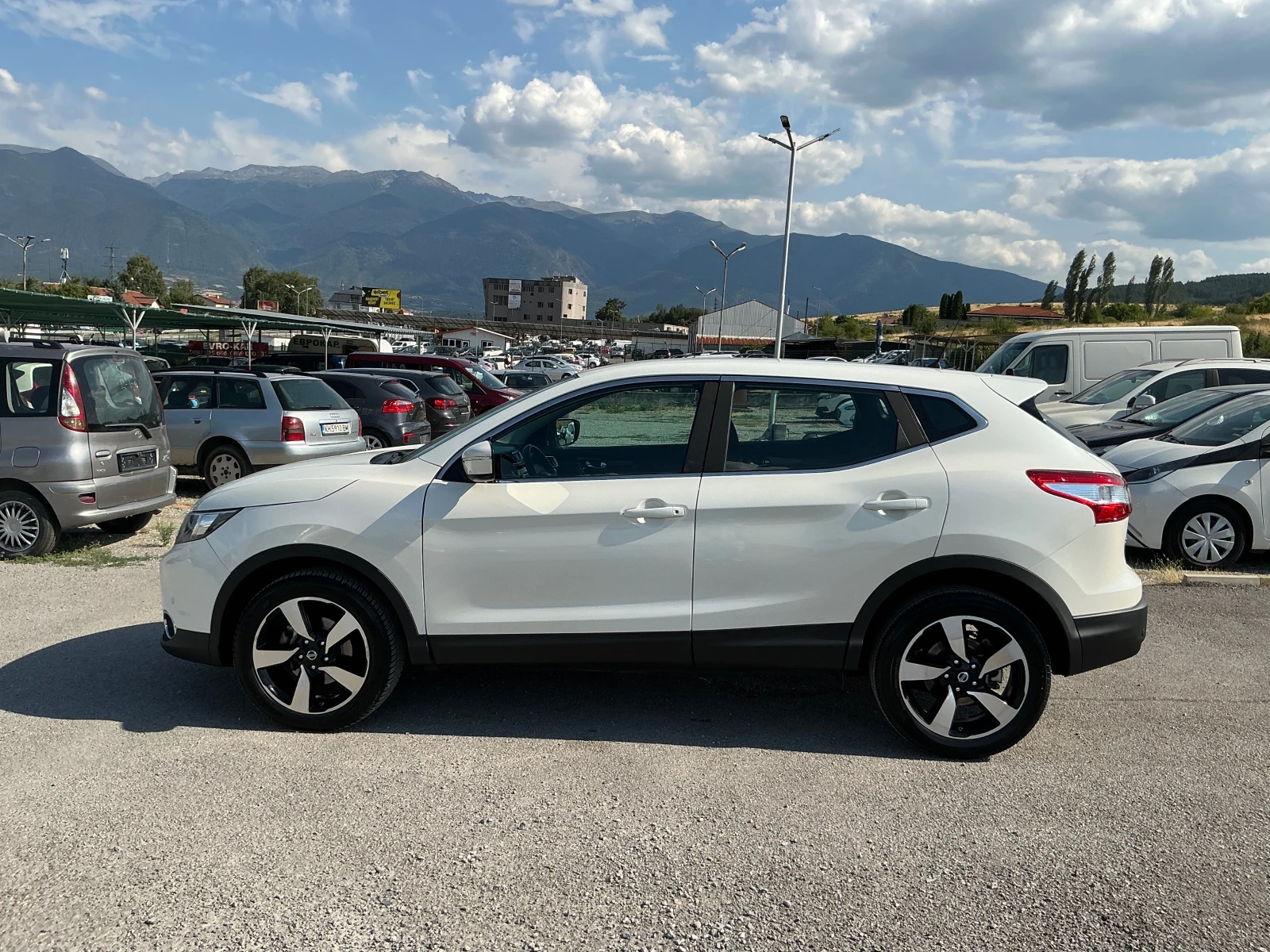 Nissan Qashqai 1.6 DCI - изображение 5