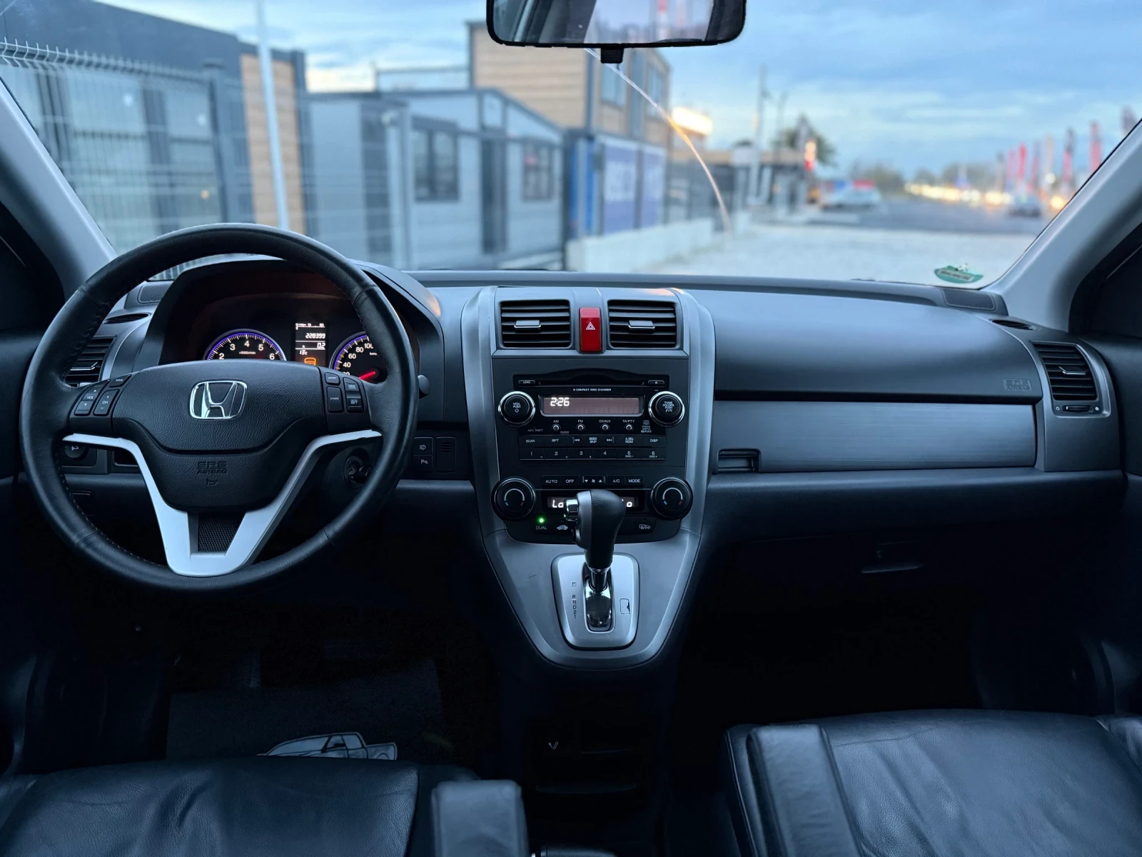 Honda Cr-v 2.0i-VTEC* АВТОМАТИК* 4Х4* EXECUTIVE* PANORAMA* ПО - изображение 8