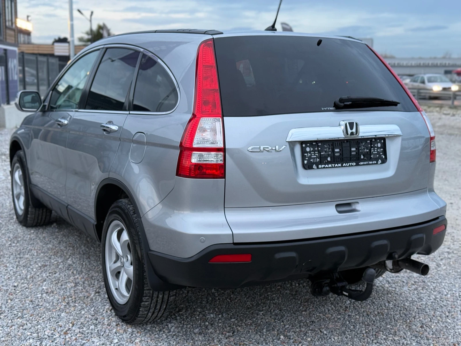 Honda Cr-v 2.0i-VTEC* АВТОМАТИК* 4Х4* EXECUTIVE* PANORAMA* ПО - изображение 4