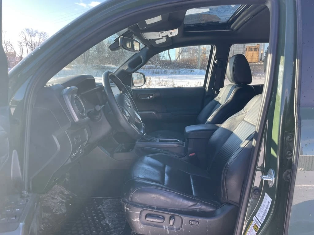 Toyota Tacoma * 4x4 Double Cab * CARFAX * БЕЗ ПЪРВОНАЧАЛНА ВНОСК - изображение 5