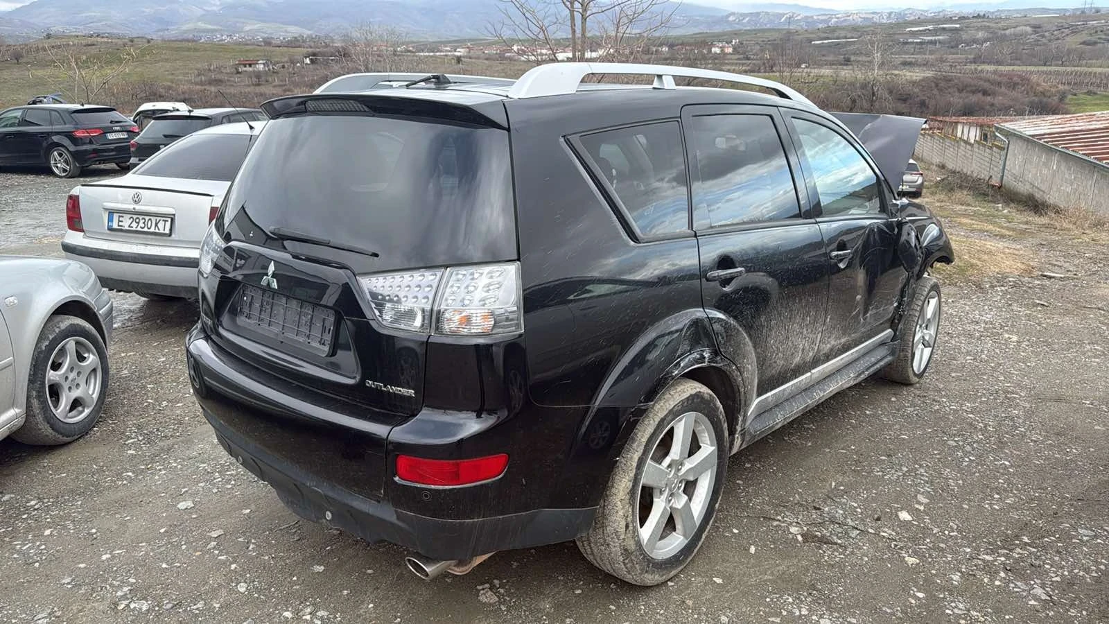 Mitsubishi Outlander, снимка 3 - Автомобили и джипове - 53334006