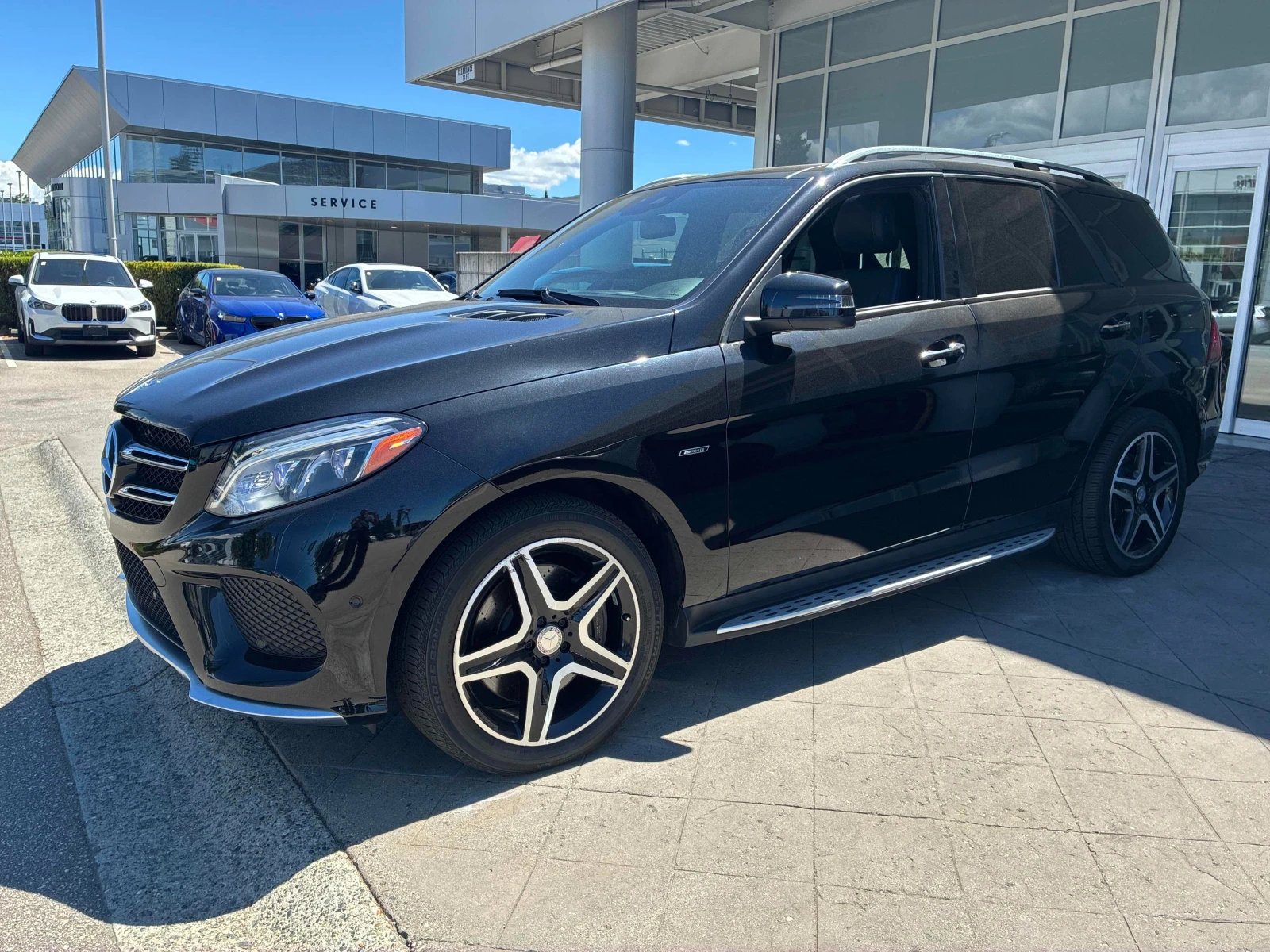 Mercedes-Benz GLE 450 AMG  * * CARFAX * * АВТО КРЕДИТ * * , снимка 2 - Автомобили и джипове - 54975286