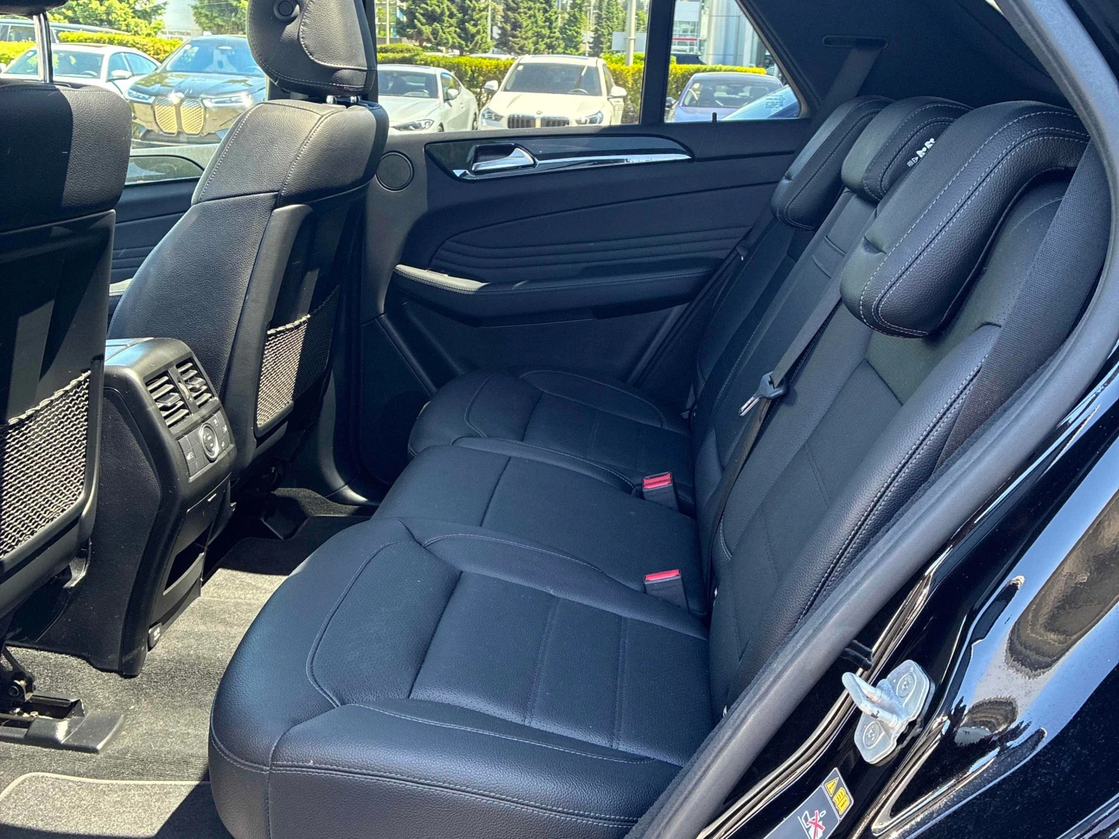Mercedes-Benz GLE 450 AMG  * * CARFAX * * АВТО КРЕДИТ * * , снимка 9 - Автомобили и джипове - 54975286