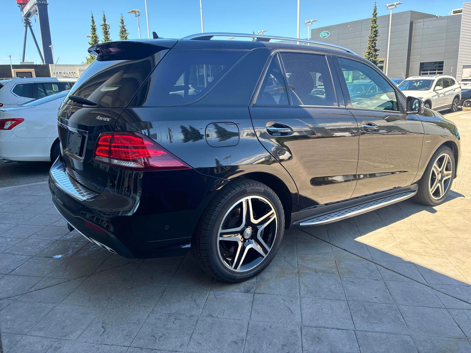 Mercedes-Benz GLE 450 AMG  * * CARFAX * * АВТО КРЕДИТ * * , снимка 4 - Автомобили и джипове - 54975286