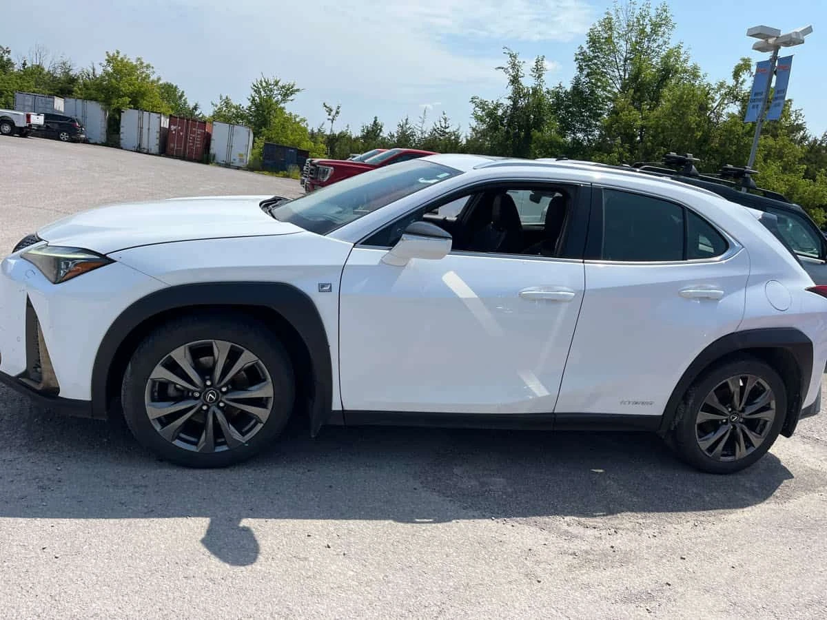 Lexus UX 250h | АВТОКРЕДИТ БЕЗ ПЪРВОНАЧАЛНА ВНОСКА | , снимка 2 - Автомобили и джипове - 55537374