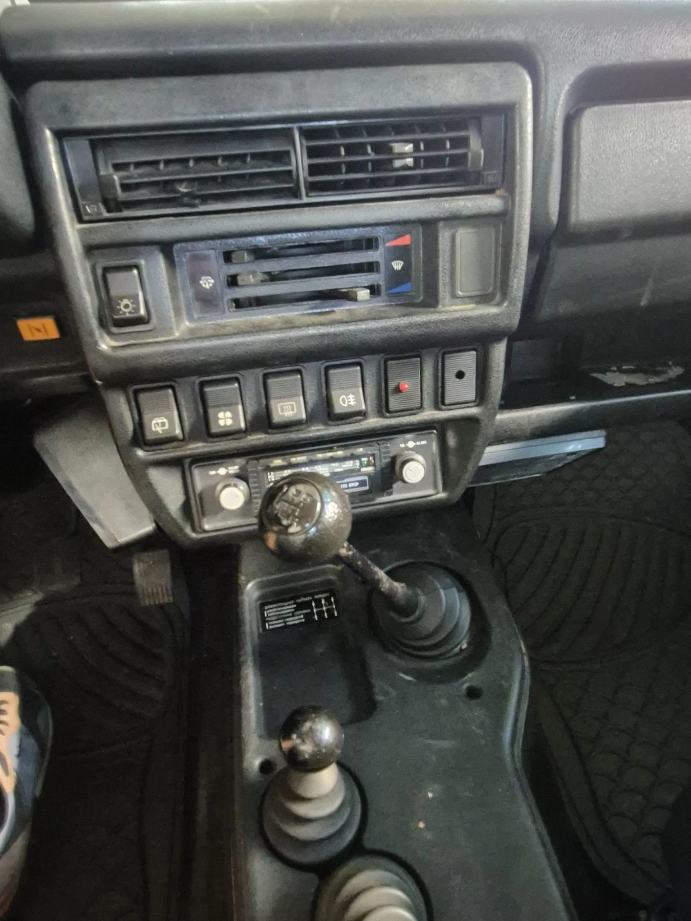Lada Niva 1.7, снимка 11 - Автомобили и джипове - 55903357