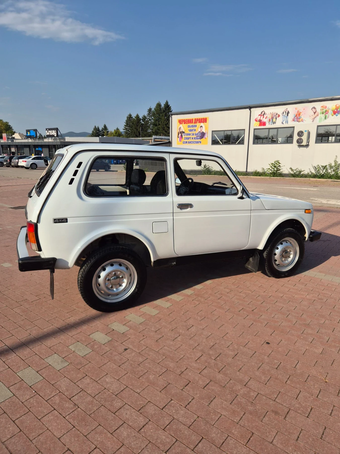 Lada Niva 1.7, снимка 3 - Автомобили и джипове - 55903357