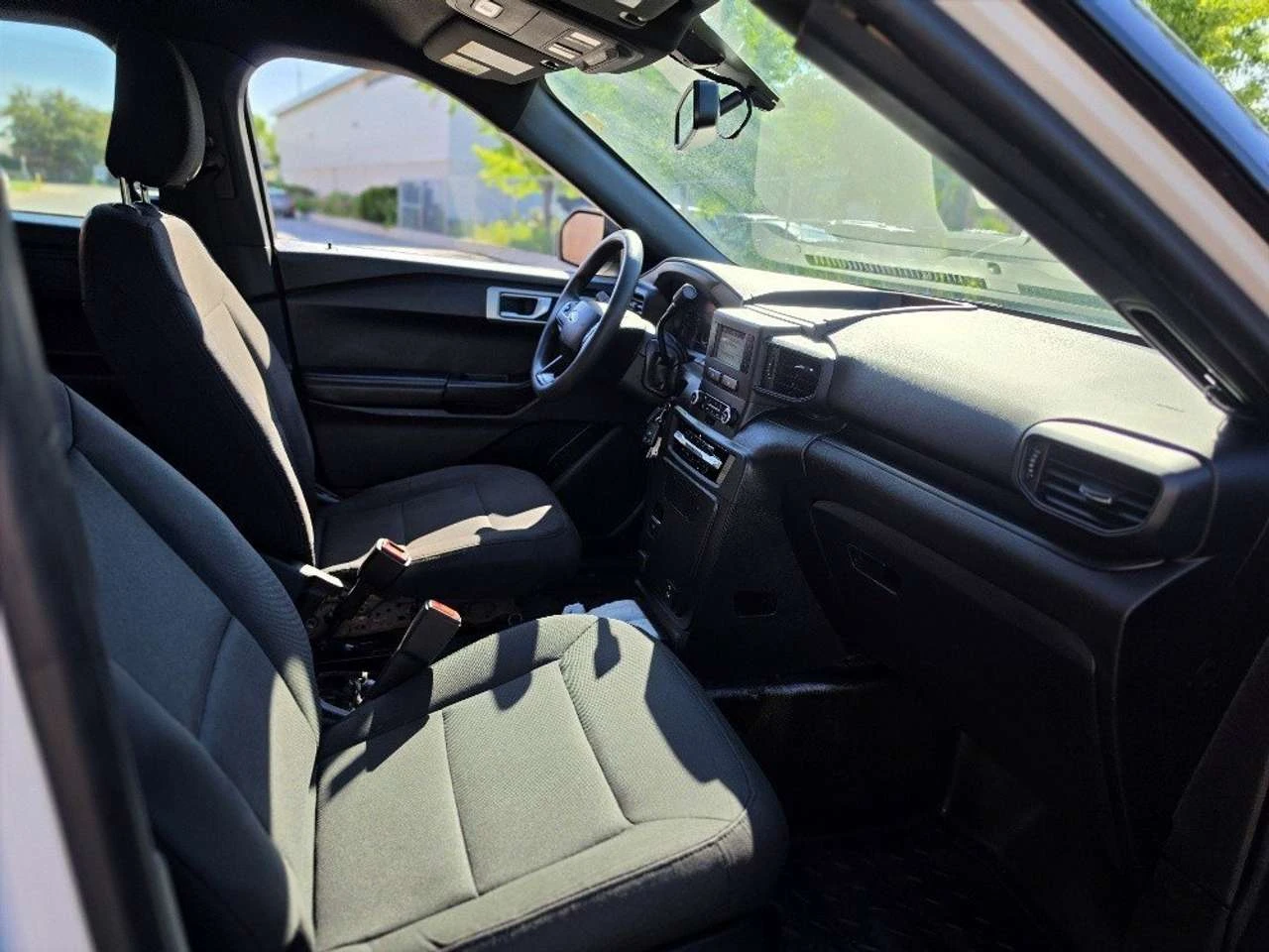 Ford Explorer AWD HYBRID * * 1 OWNER-CERTIFIED-WE FINANCE* *  | Mobile.bg � ����������� 10