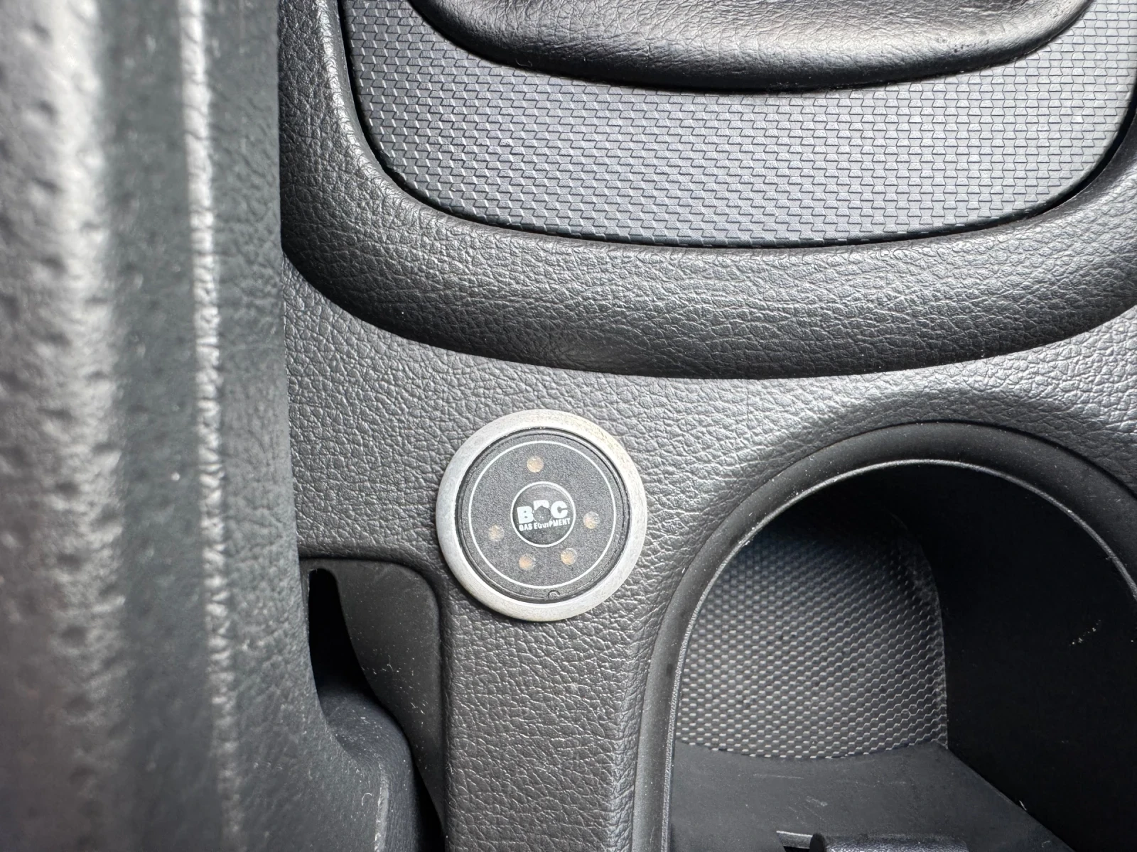 SsangYong Korando 2.0i gas-brc, снимка 15 - Автомобили и джипове - 56533956