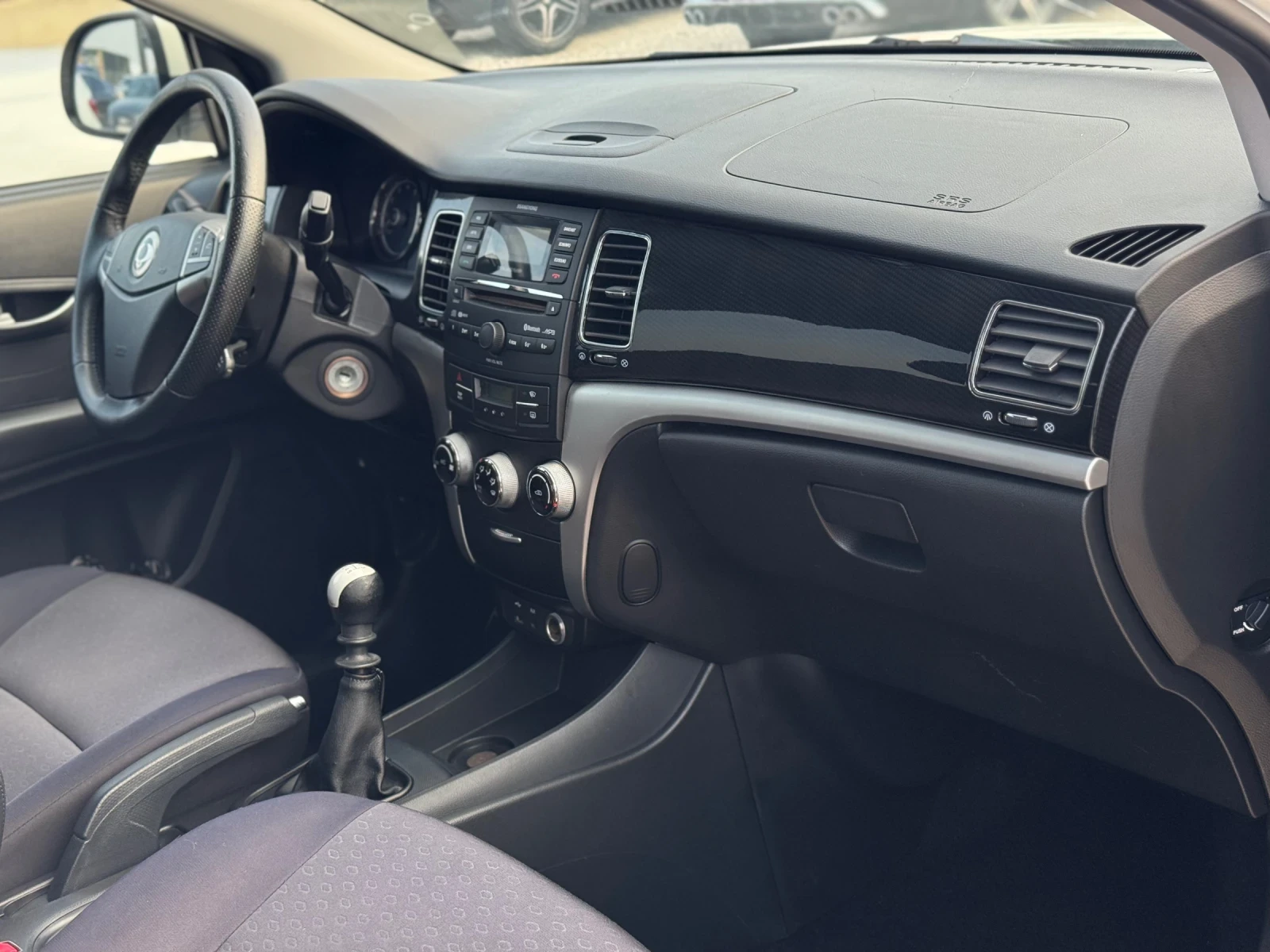 SsangYong Korando 2.0i gas-brc, снимка 13 - Автомобили и джипове - 56533956