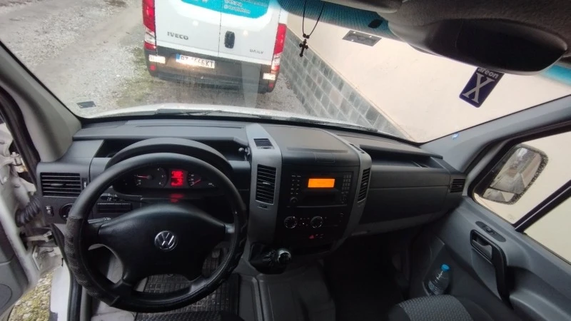 VW Crafter, снимка 8 - Бусове и автобуси - 45932134