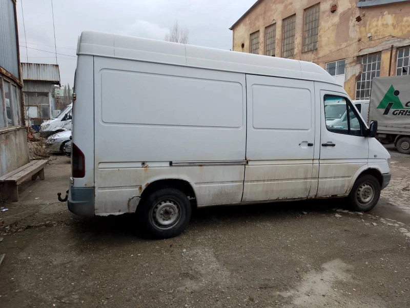 Mercedes-Benz Sprinter 208, снимка 2 - Бусове и автобуси - 48324364