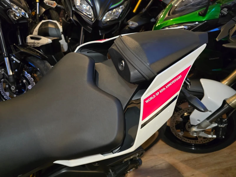 Yamaha YZF-R1 YZF-R1 World GP 60th Anniversary Edition, снимка 7 - Мотоциклети и мототехника - 52462821