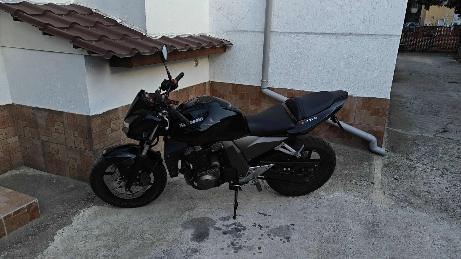 Kawasaki Z 750 - изображение 3
