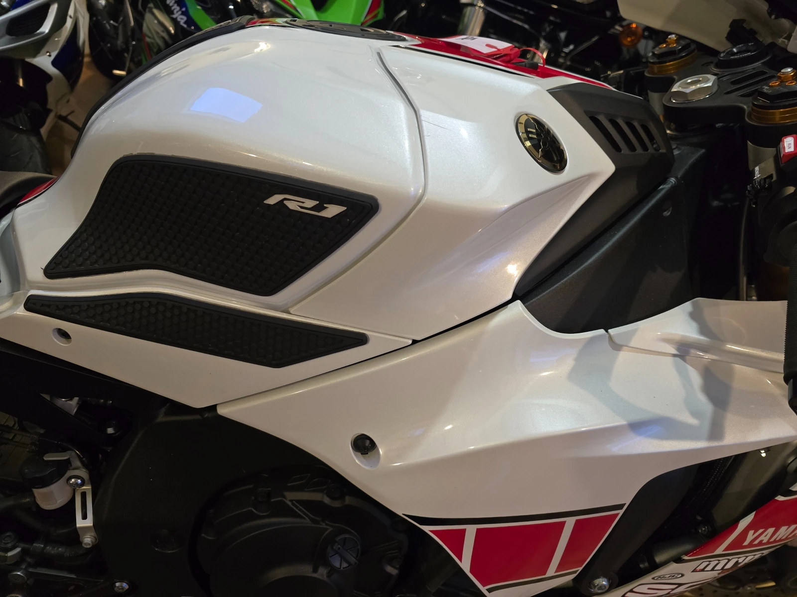 Yamaha YZF-R1 YZF-R1 World GP 60th Anniversary Edition | Mobile.bg   12