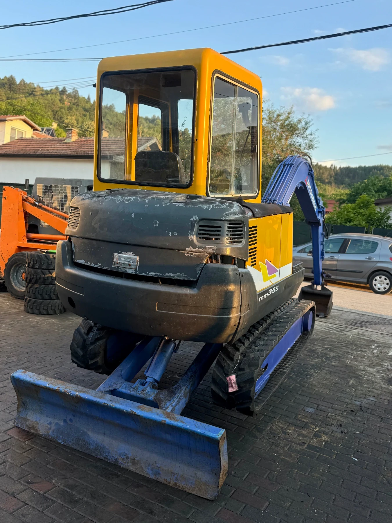 Багер Mitsubishi mm35B, снимка 3 - Индустриална техника - 55063847