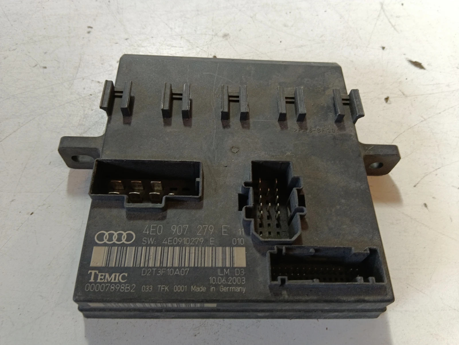 модул Audi A8