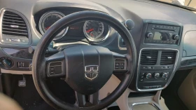 Chrysler Town and Country, снимка 5