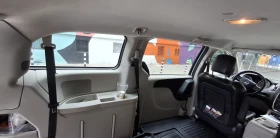 Chrysler Town and Country, снимка 4