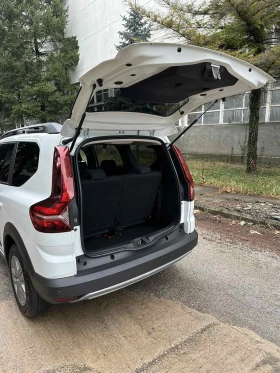 Dacia Jogger 1.0TCe* ГАЗ* 6+ 1 - 12850 € / 25132.42 лв. - 84322368 7