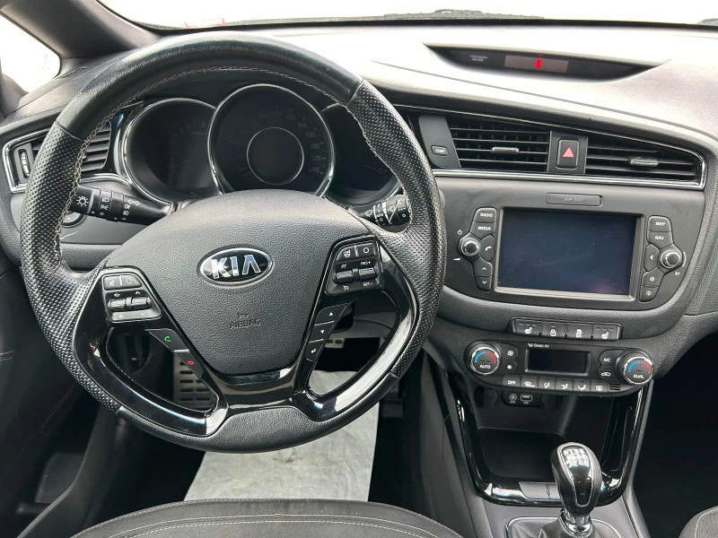 Kia Ceed 1.0 Turbo GT Line, снимка 10 - Автомобили и джипове - 47139799