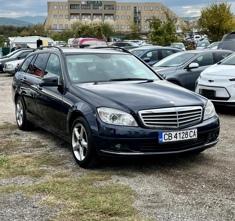 Mercedes-Benz C 180 Бензин/ГАЗ, снимка 2 - Автомобили и джипове - 47518582