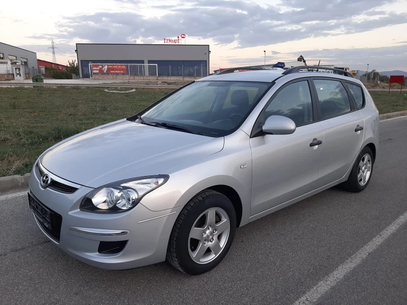 Hyundai I30 1.6 клима уникат, снимка 1 - Автомобили и джипове - 47551063