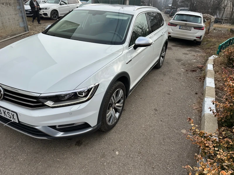 VW Alltrack 2.0Tdi 190hp 4x4 360камера, сервизна история , снимка 4 - Автомобили и джипове - 48528240