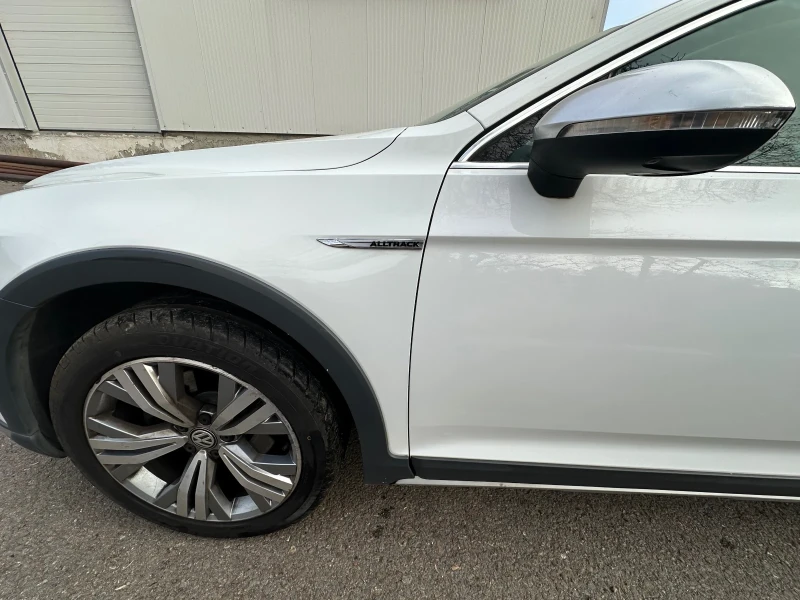 VW Alltrack 2.0Tdi 190hp 4x4 360камера, сервизна история , снимка 9 - Автомобили и джипове - 48528240