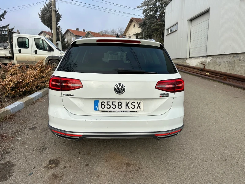 VW Alltrack 2.0Tdi 190hp 4x4 360камера, сервизна история , снимка 2 - Автомобили и джипове - 48528240