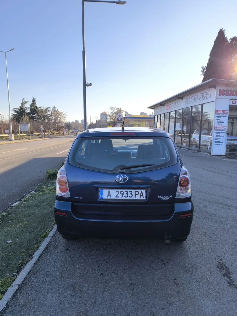 Toyota Corolla verso 1.8 VVTi, снимка 4 - Автомобили и джипове - 48971025